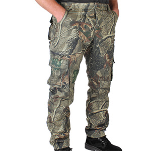 Pantaloni de camuflaj pentru bărbați 3D Realtree Oak izolați