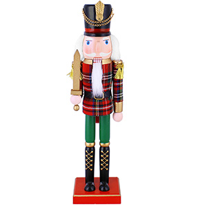 Soldat spărgător de nuci cu un cadou, 38cm